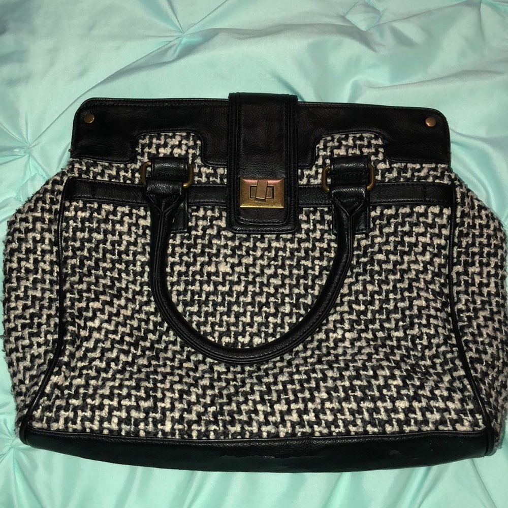 Sisley Shoulder Bag